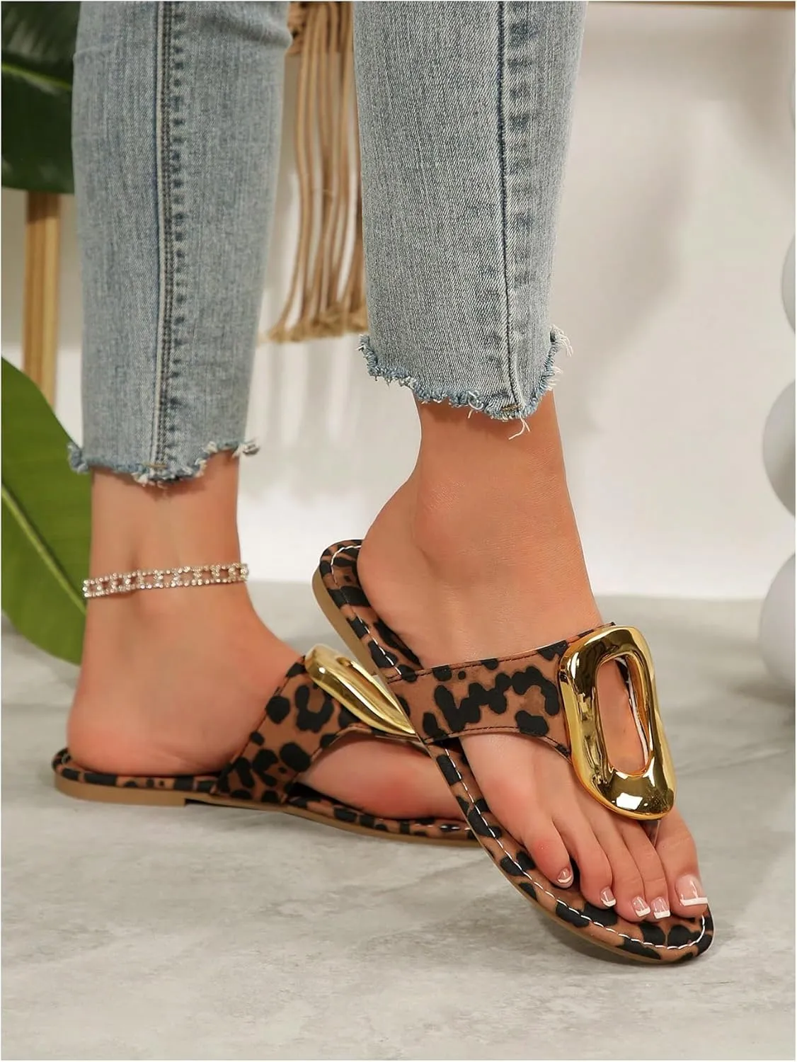 GORGLITTER Women's Leopard Print Flip Flop Sandals Open Toe Thong Sandals