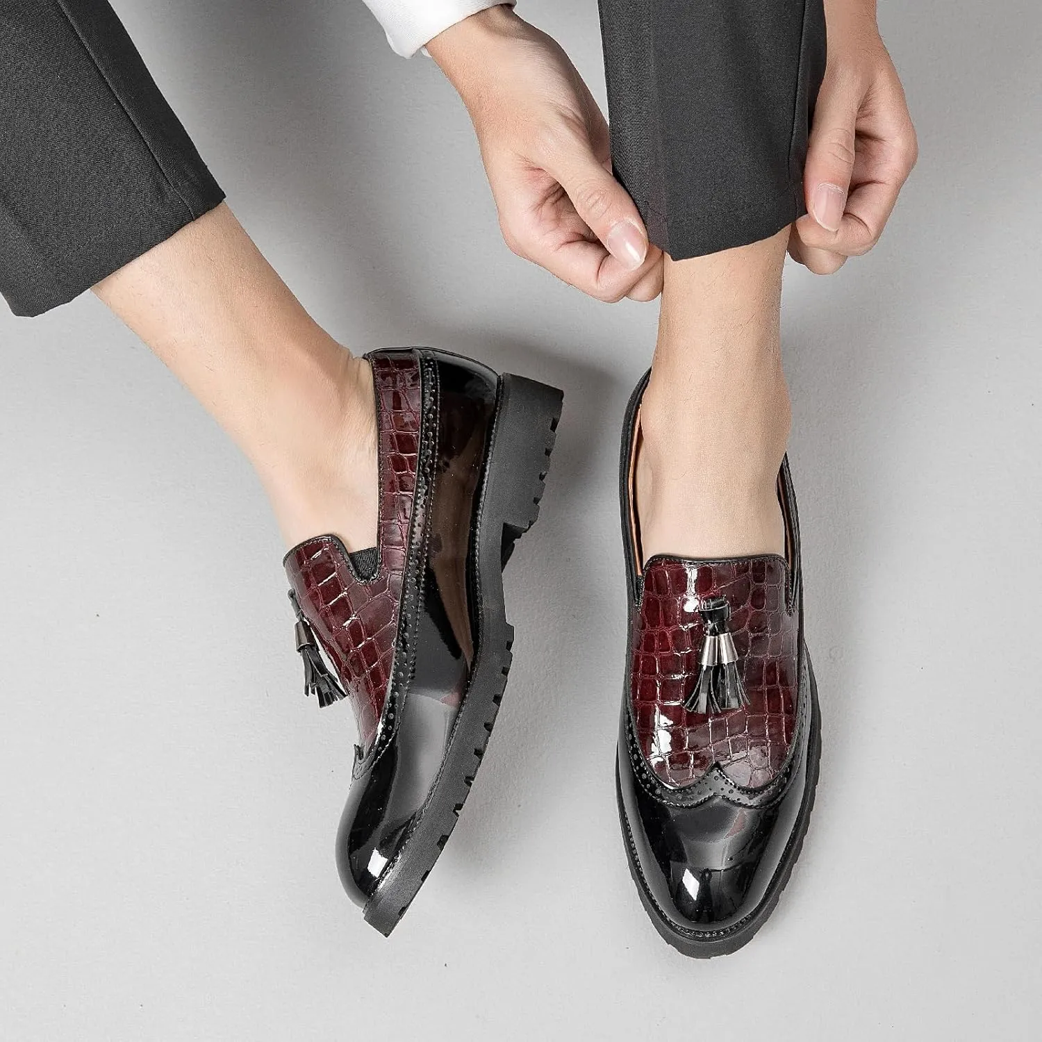 Men's Classic Wingtip Tassel Dress Shoes Two Tone Leather Loafers Shoes Non-Slip Lug Sole for Formal Business
