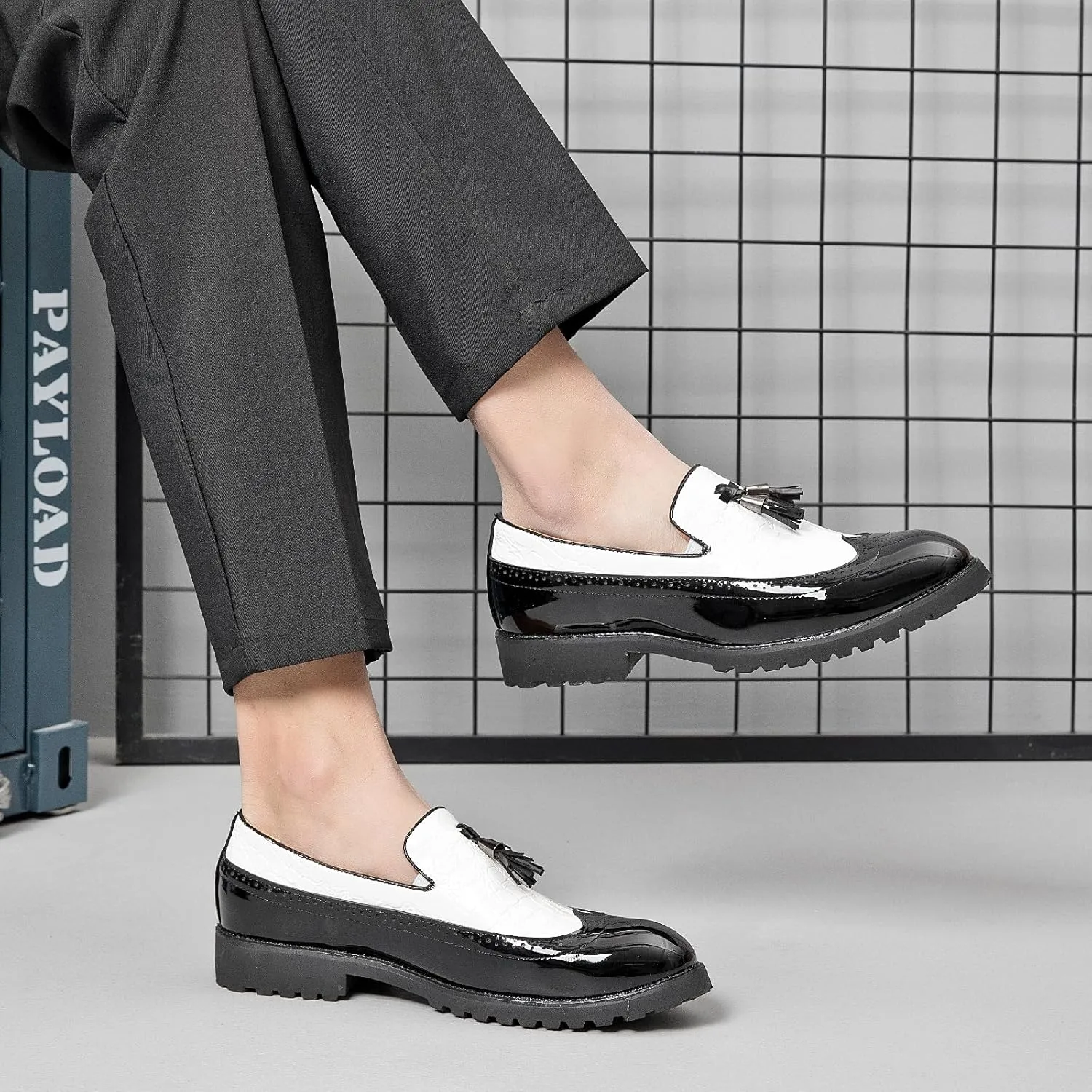 Men's Classic Wingtip Tassel Dress Shoes Two Tone Leather Loafers Shoes Non-Slip Lug Sole for Formal Business