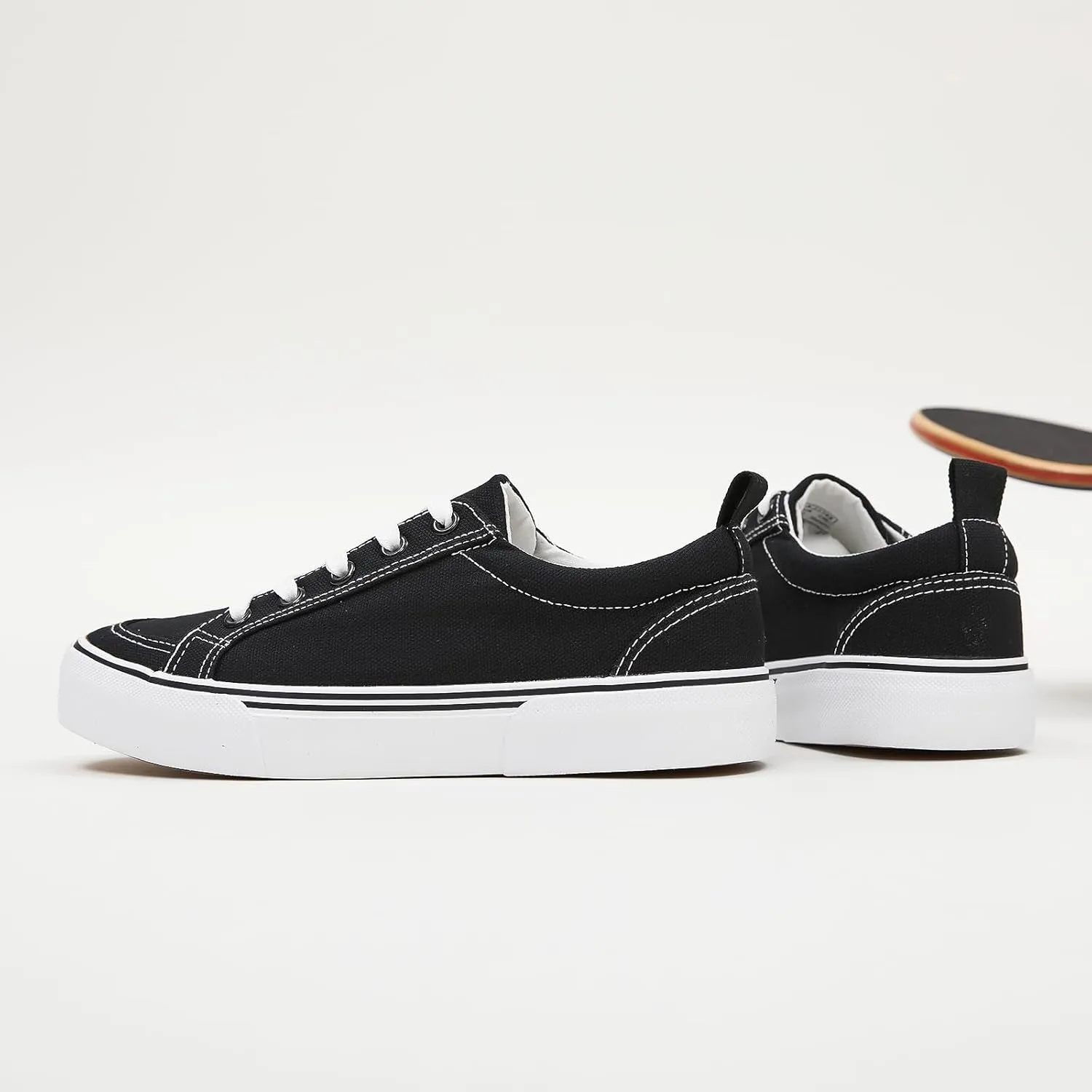 Uoidru Canvas Shoes for Women White Tennis Sneakers Womens Black Shoes Casual Comfortable Low Top Skateboard Fashion Sneakers